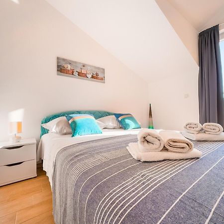 Apartamento Regina Del Mare Slatine Exterior foto