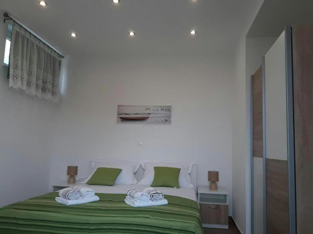 Apartamento Regina Del Mare Slatine Exterior foto