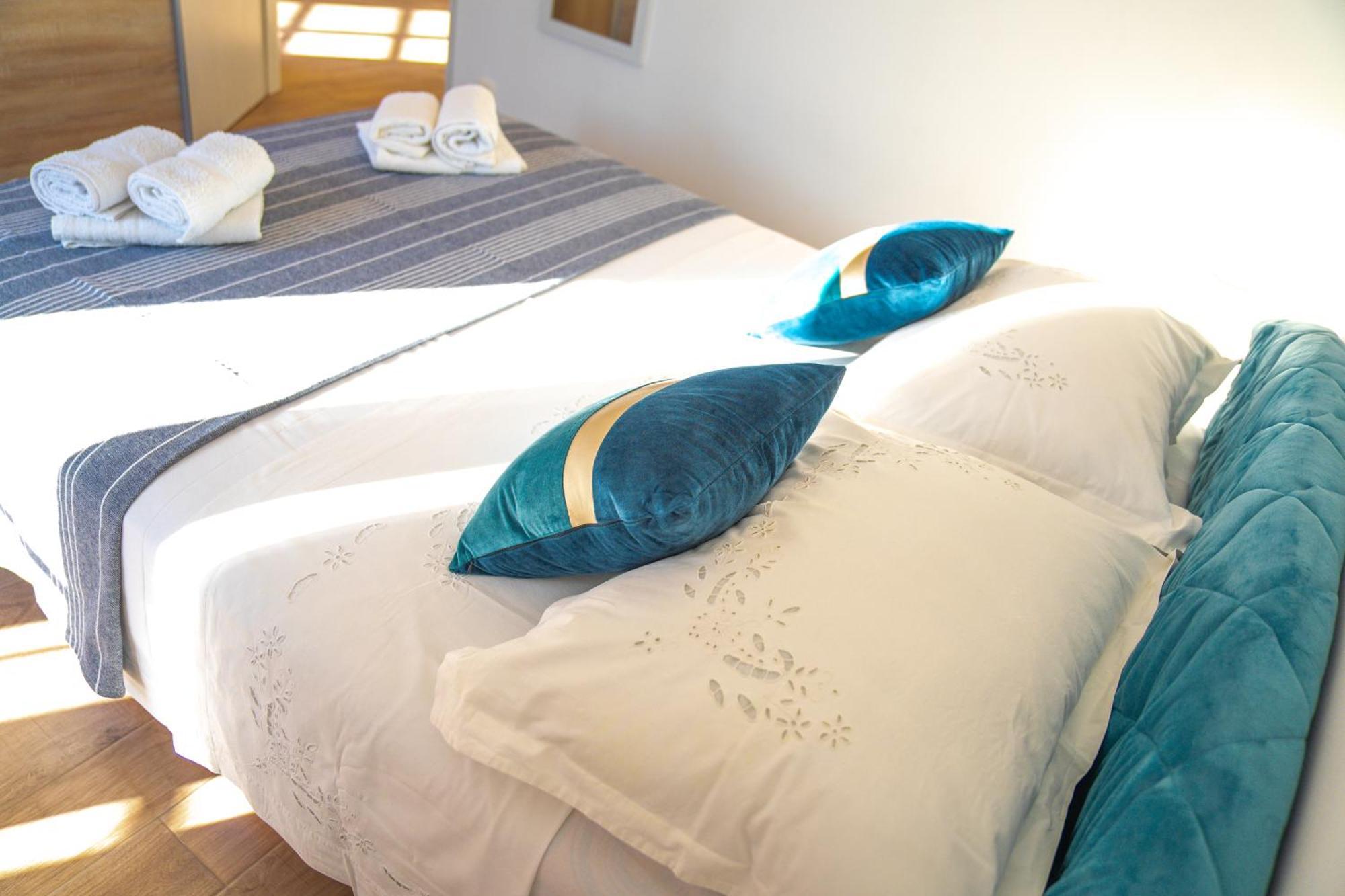 Apartamento Regina Del Mare Slatine Exterior foto