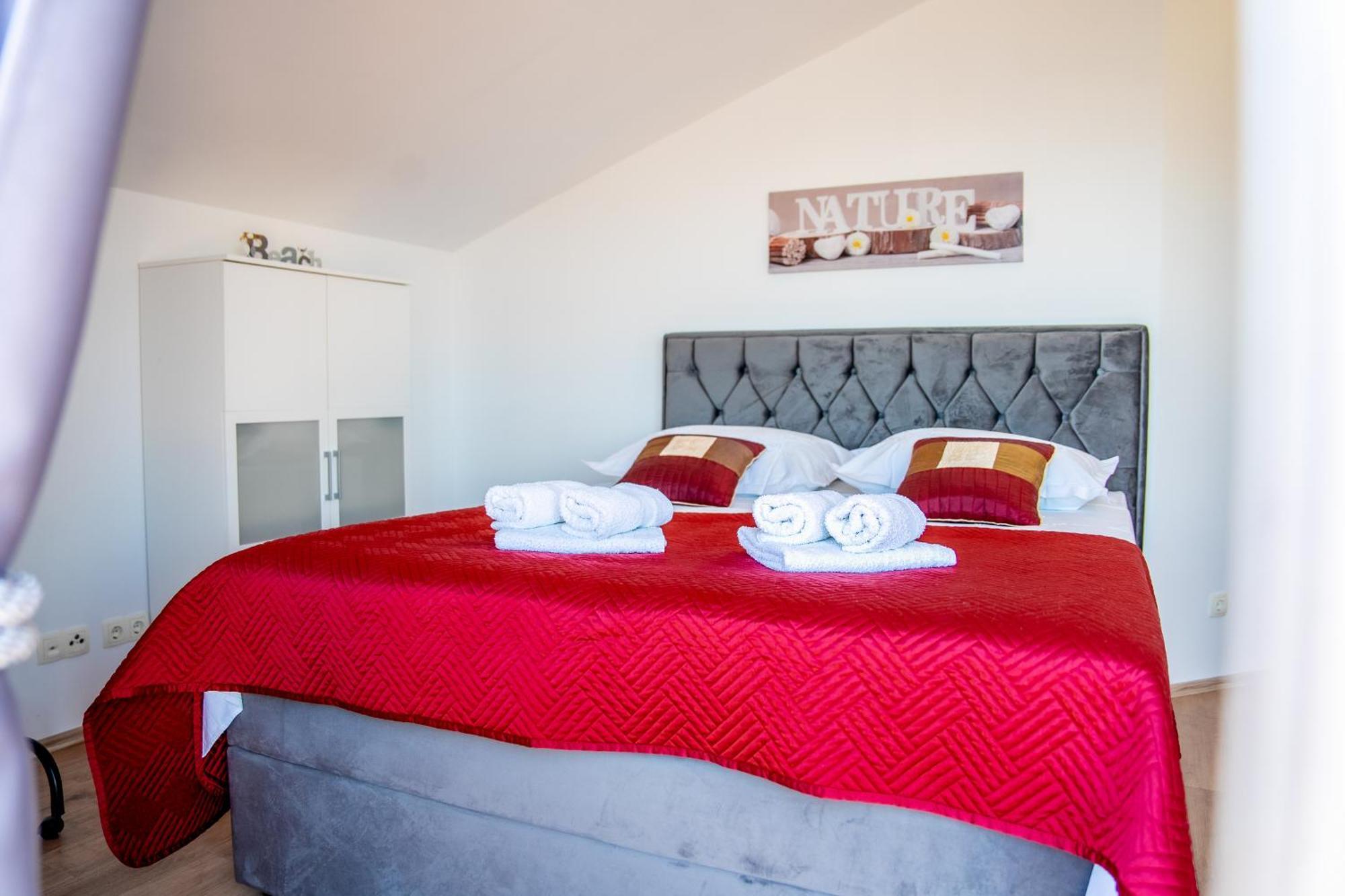 Apartamento Regina Del Mare Slatine Exterior foto