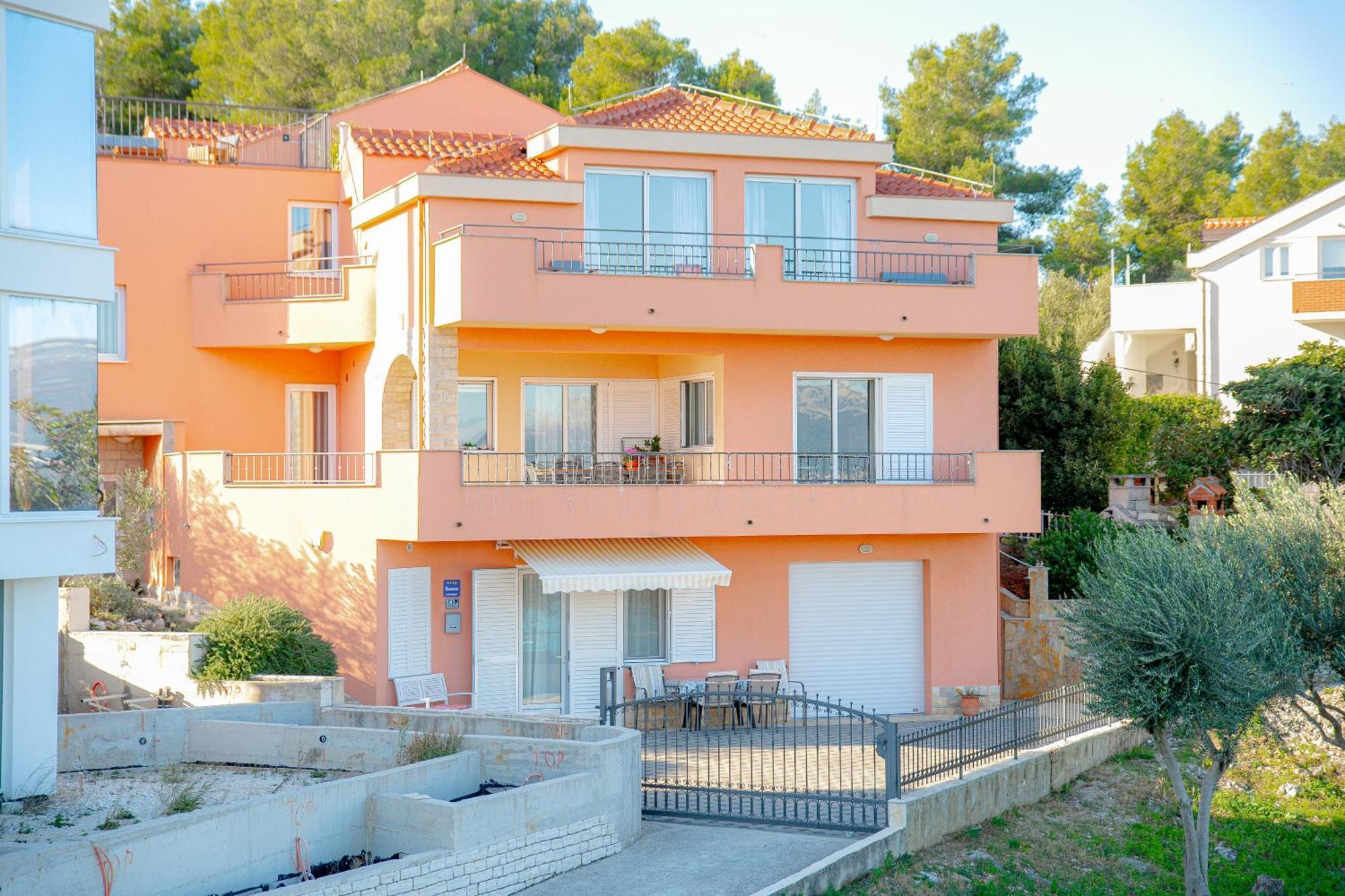 Apartamento Regina Del Mare Slatine Exterior foto